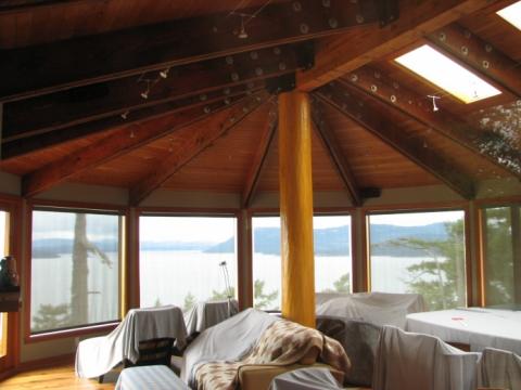 Interior Design reclaimed wood in West Coast building on Pender Island built by Dave Dandeneau of Gulf Islands Artisan Homes